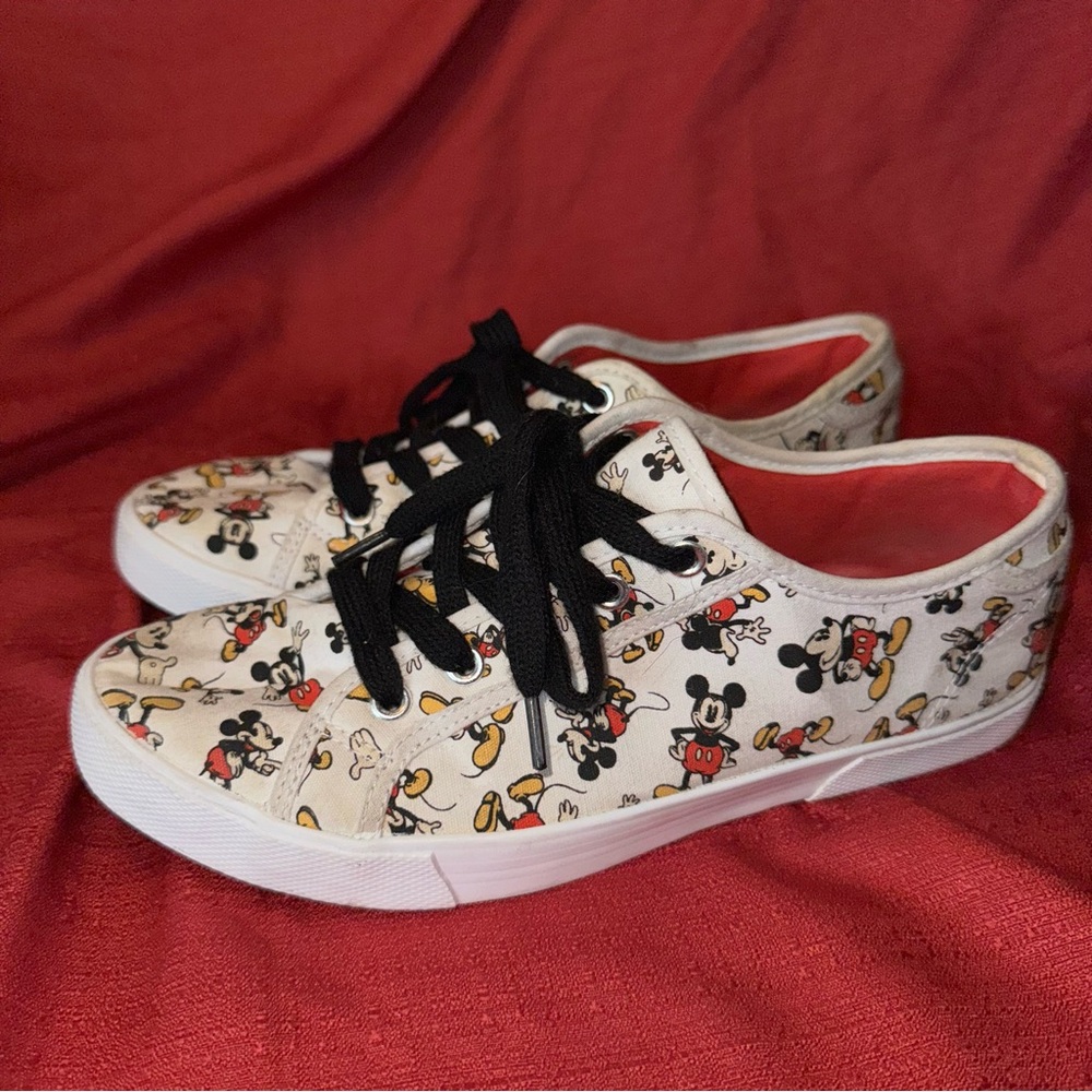 DISNEY Classic‎ Mickey Mouse Canvas Sneakers, Women’s Size 8, GUC